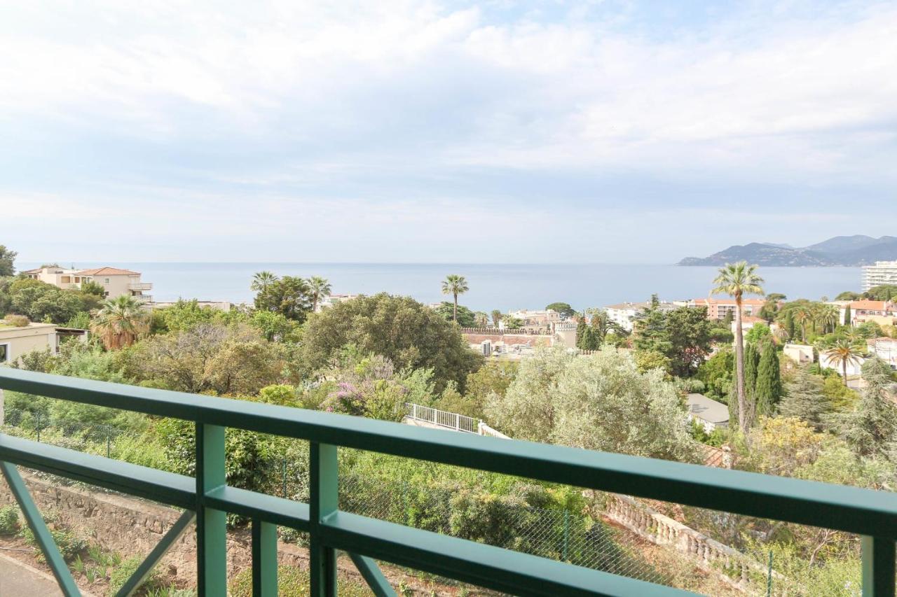 Apartment With Ac Terrace Sea View Swimming Pool Parking -benakey *