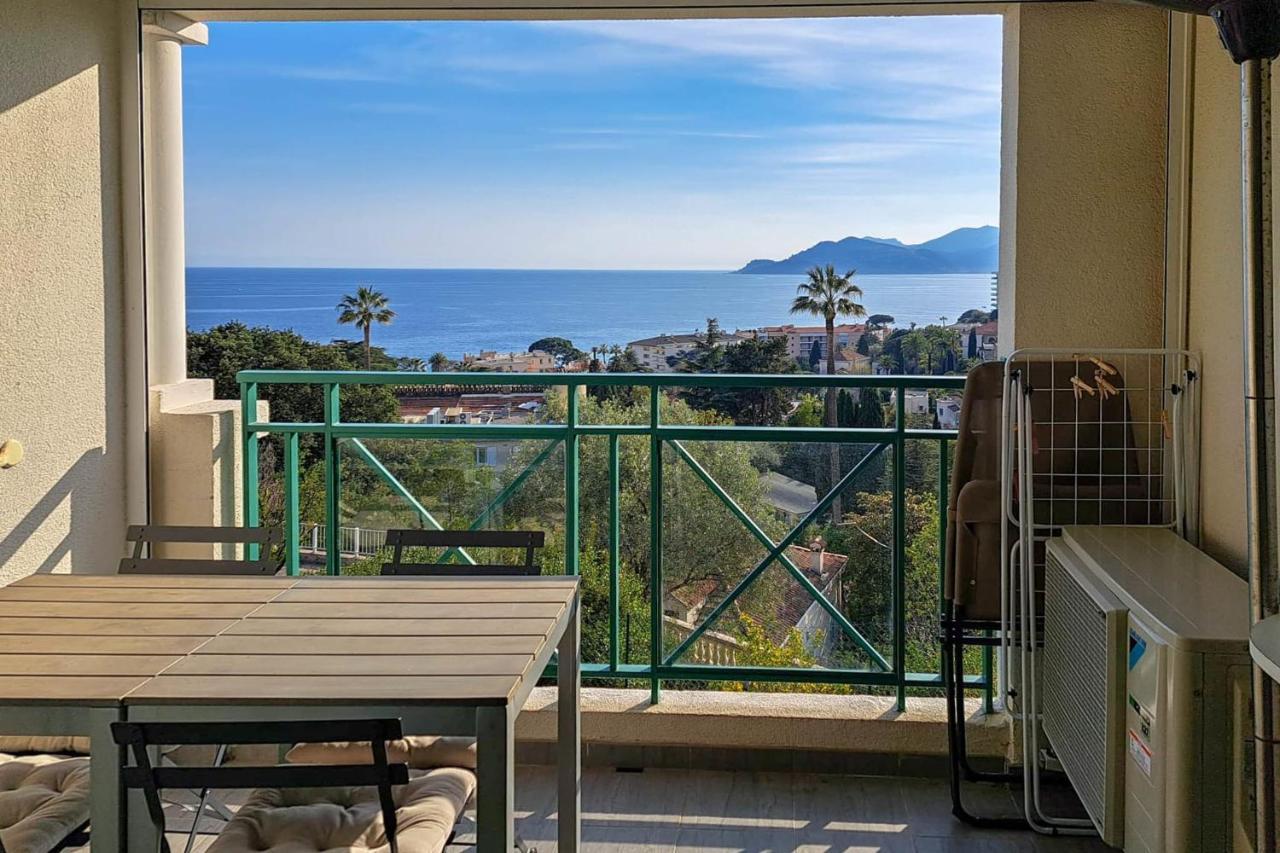 Apartment With Ac Terrace Sea View Swimming Pool Parking -benakey